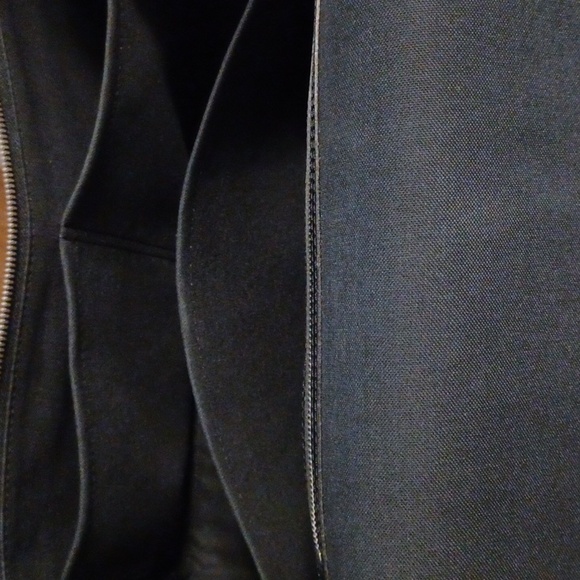 ✨️LOUIS VUITTON TAIGA TAIMYR MESSENGER BAG - Picture 11 of 15